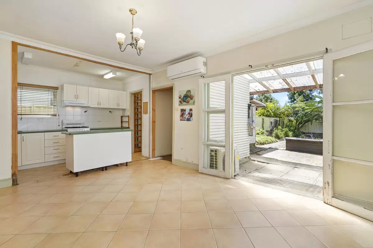 16 Windsor Avenue, Croydon Park Sold by Rich & Oliva - image 7