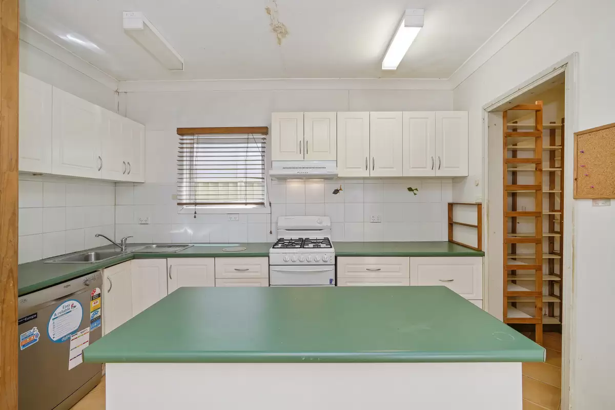 16 Windsor Avenue, Croydon Park Sold by Rich & Oliva - image 6