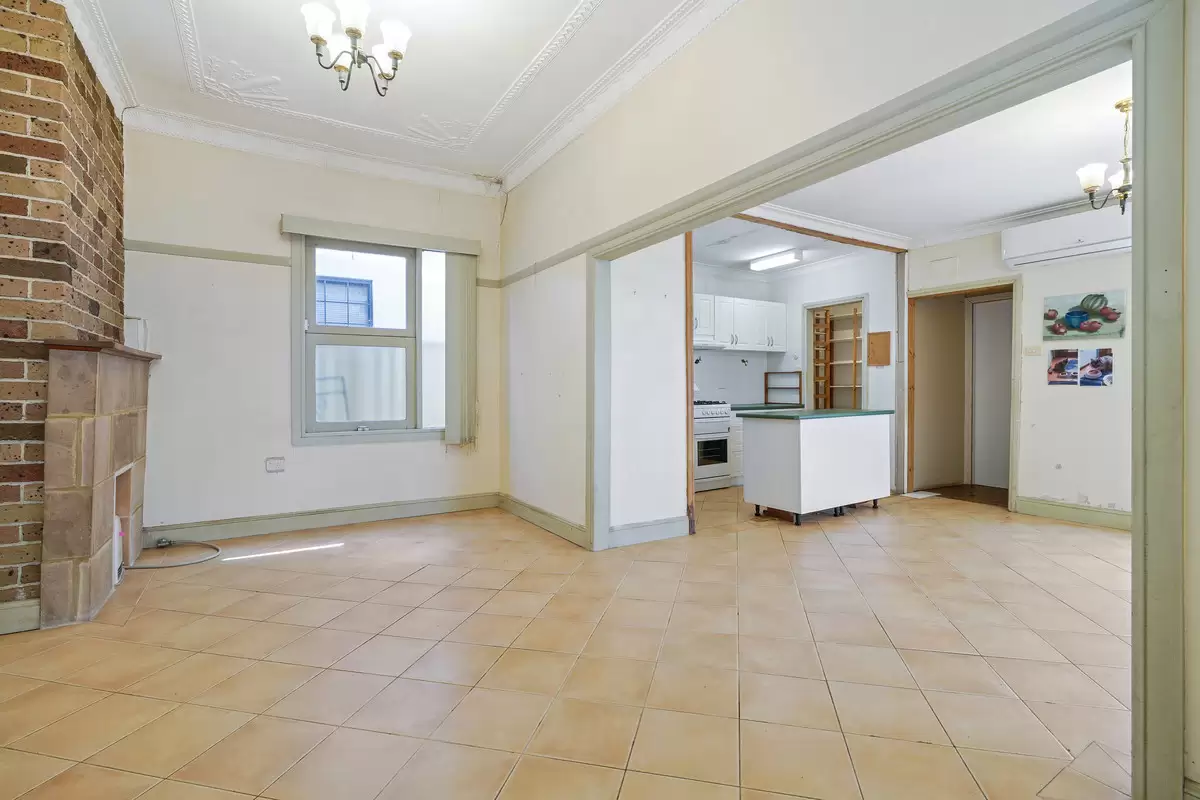 16 Windsor Avenue, Croydon Park Sold by Rich & Oliva - image 5