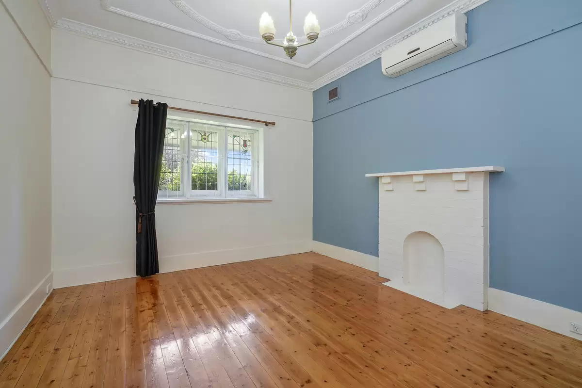 46 Liverpool Road, Croydon Sold by Rich & Oliva - image 3