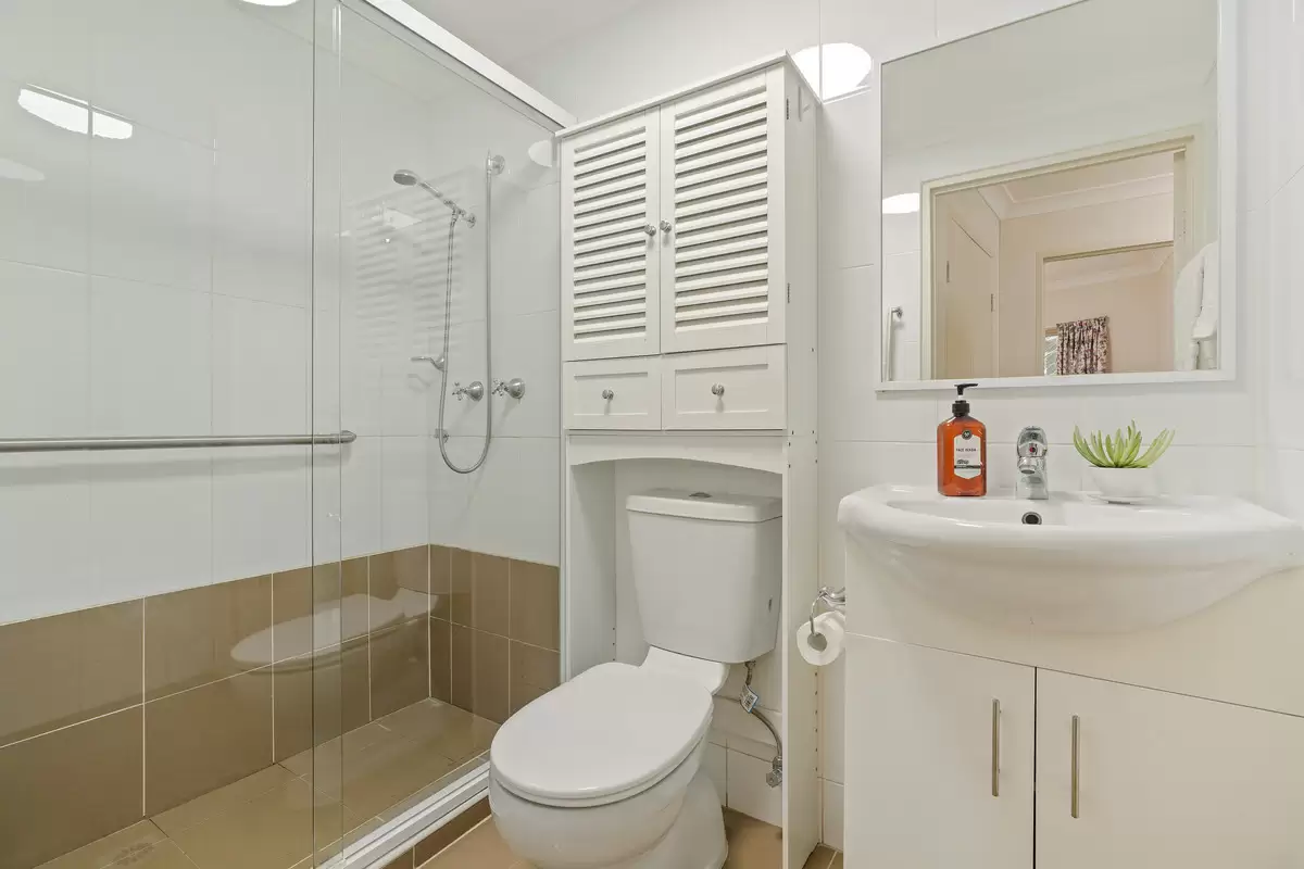 7/6-8 The Crescent, Homebush Sold by Rich & Oliva - image 8