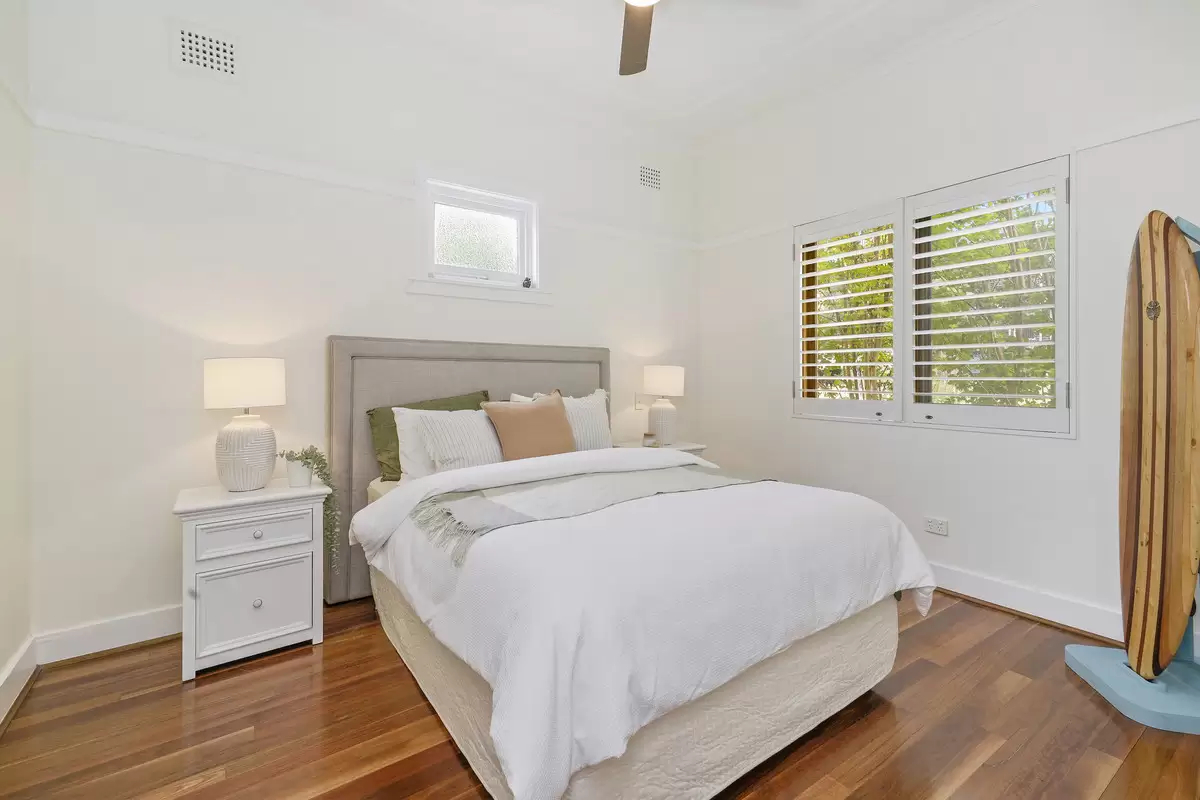 12 Leith Street, Ashbury Sold by Rich & Oliva - image 4
