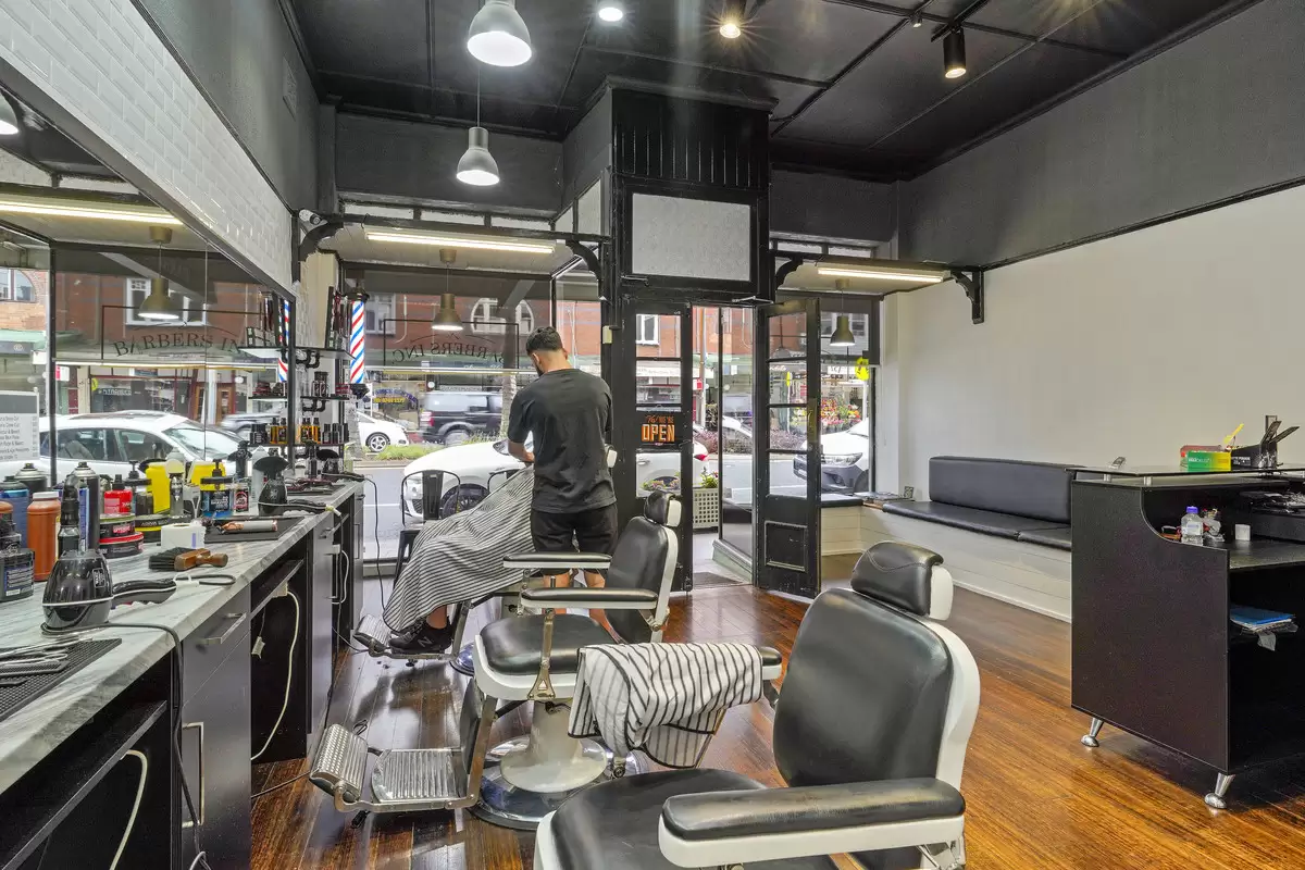 26 The Strand, Croydon Sold by Rich & Oliva - image 4