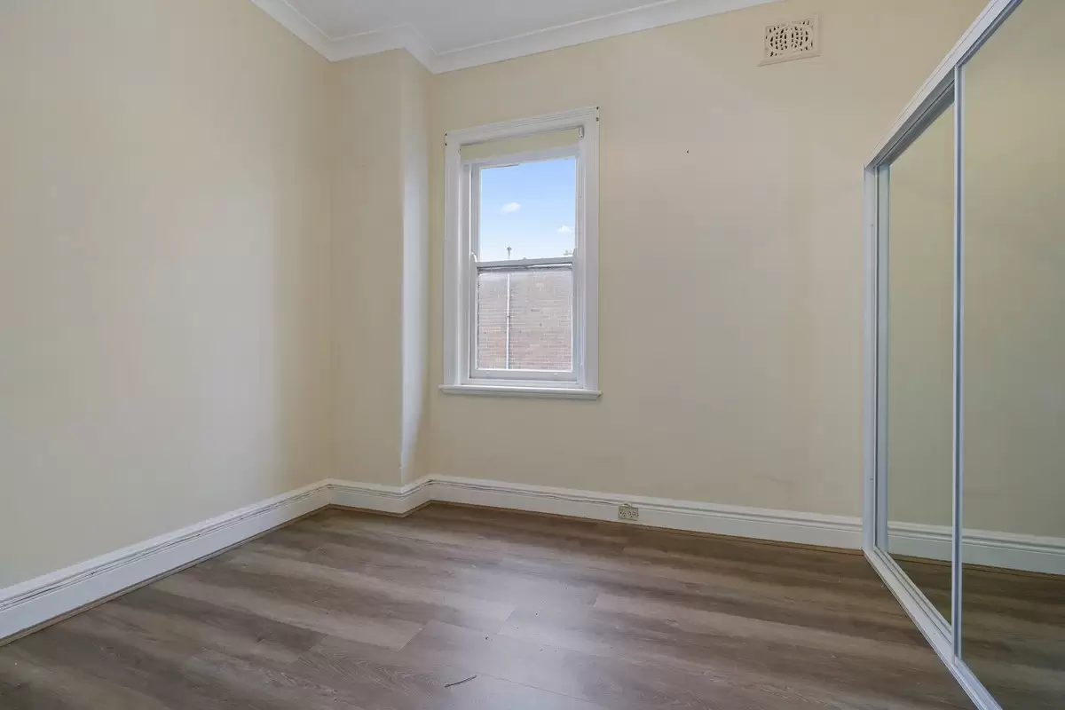 26 The Strand, Croydon Sold by Rich & Oliva - image 7
