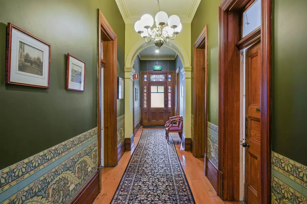 282 Burwood Road, Burwood Sold by Rich & Oliva - image 4