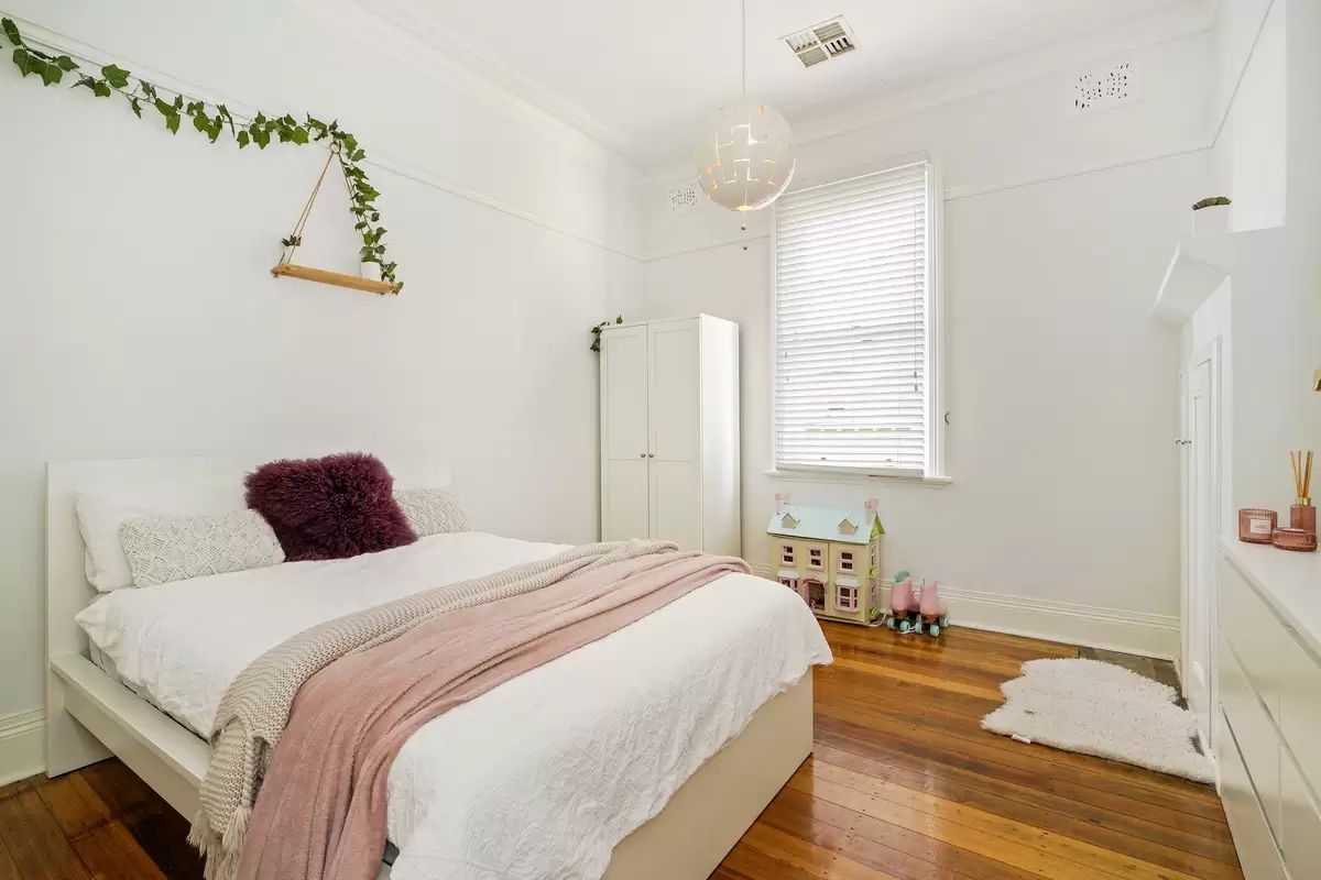 37 Messiter Street, Campsie Sold by Rich & Oliva - image 6