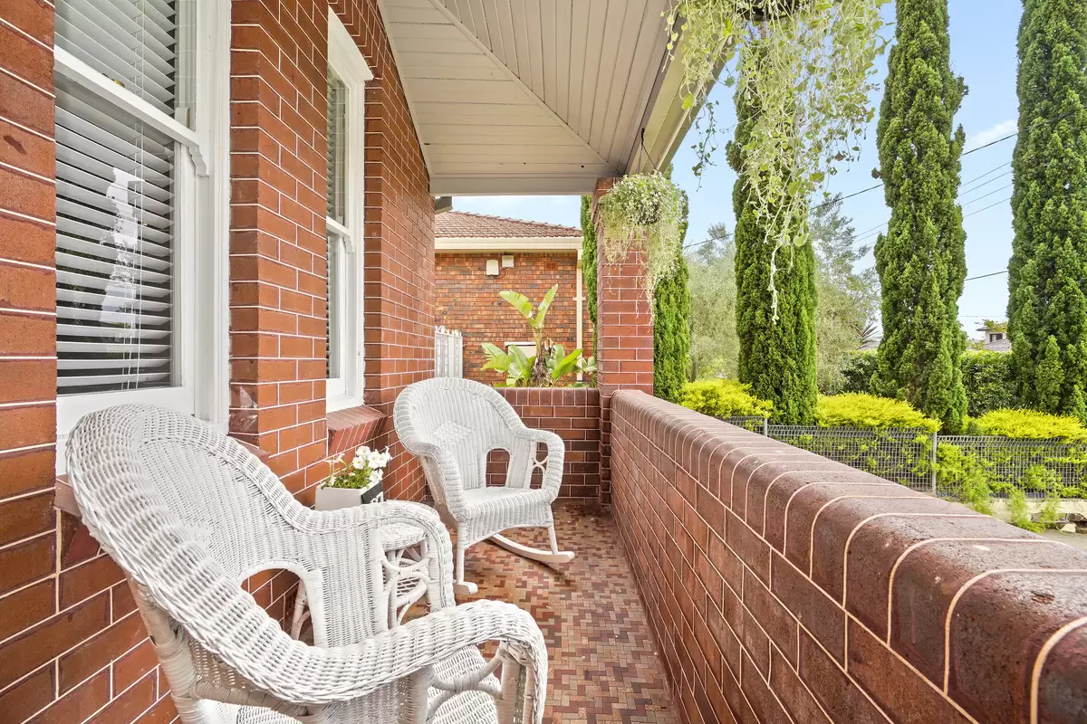 37 Messiter Street, Campsie Sold by Rich & Oliva - image 2