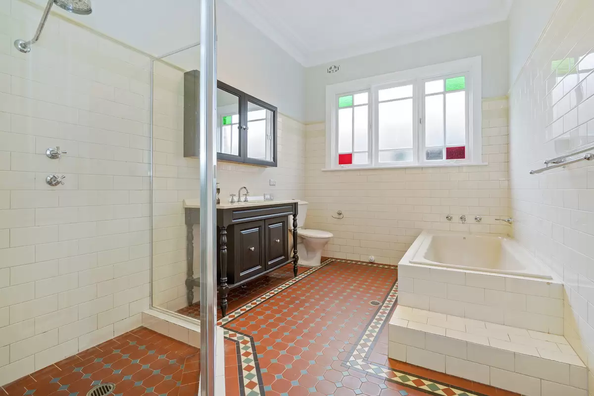 37 Messiter Street, Campsie Sold by Rich & Oliva - image 7