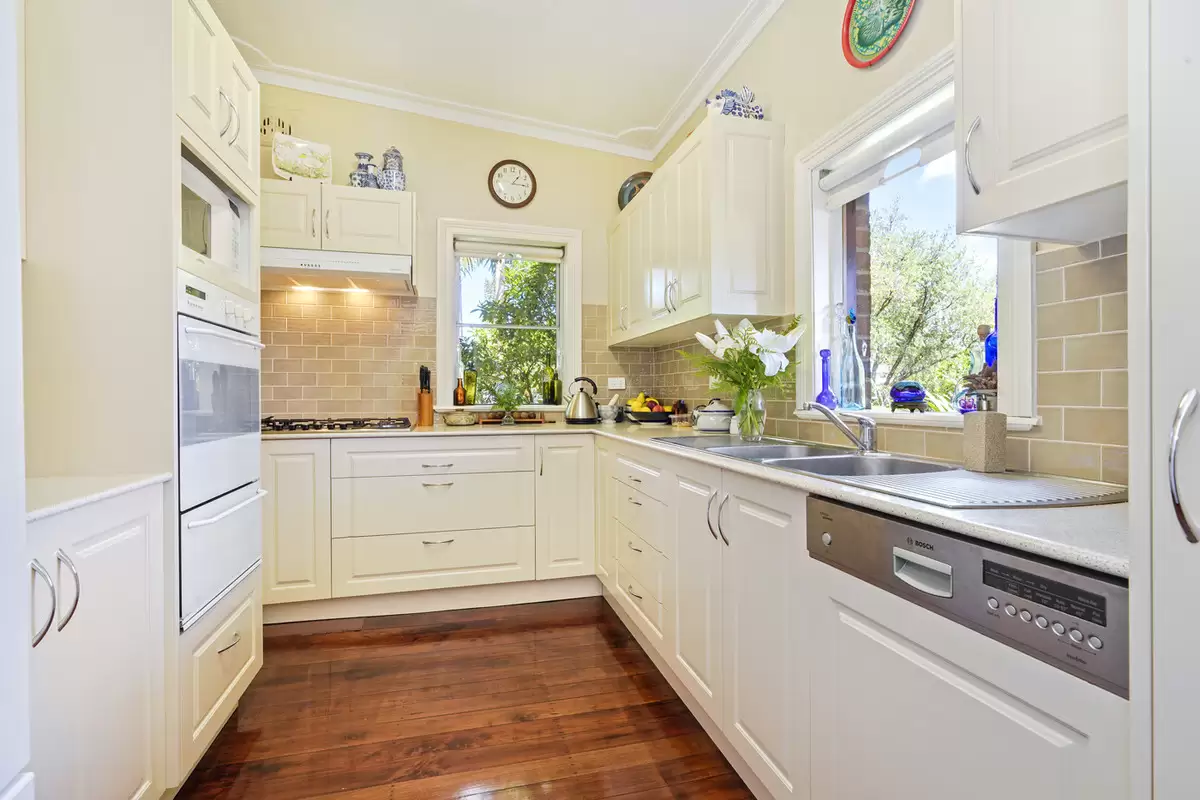 23 Queen Street, Ashfield Sold by Rich & Oliva - image 6