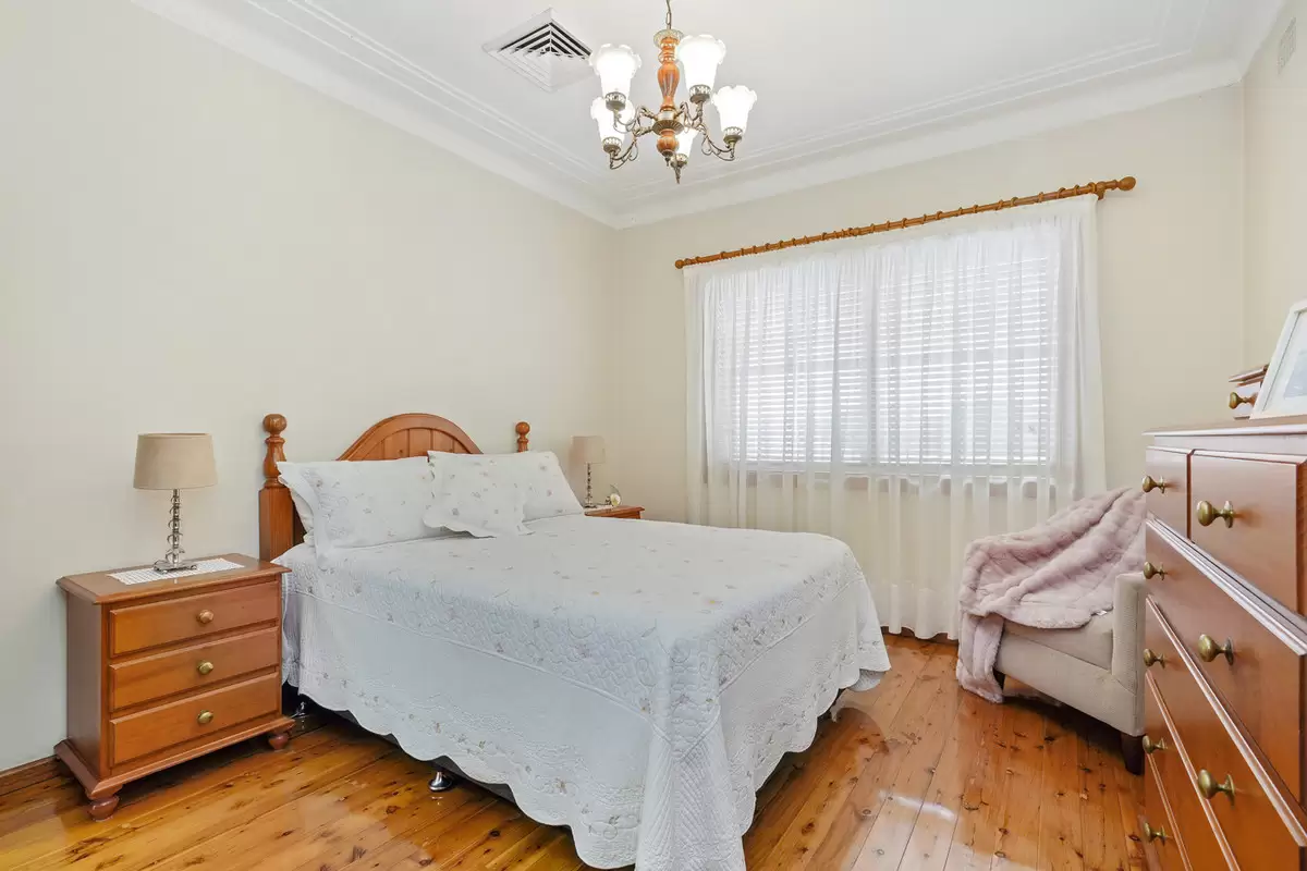 20 Acton Street, Croydon Sold by Rich & Oliva - image 3
