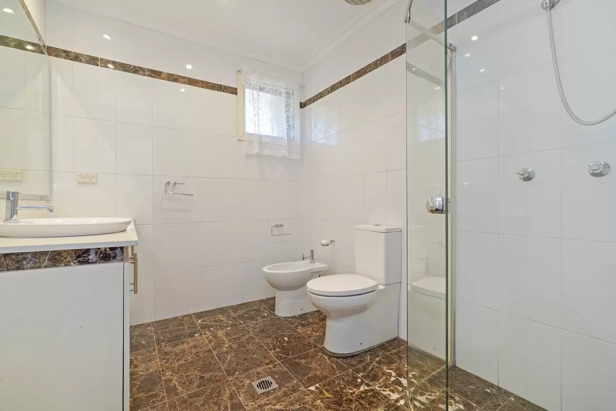 9/172 Old Kent Road, Mount Lewis Sold by Rich & Oliva - image 3