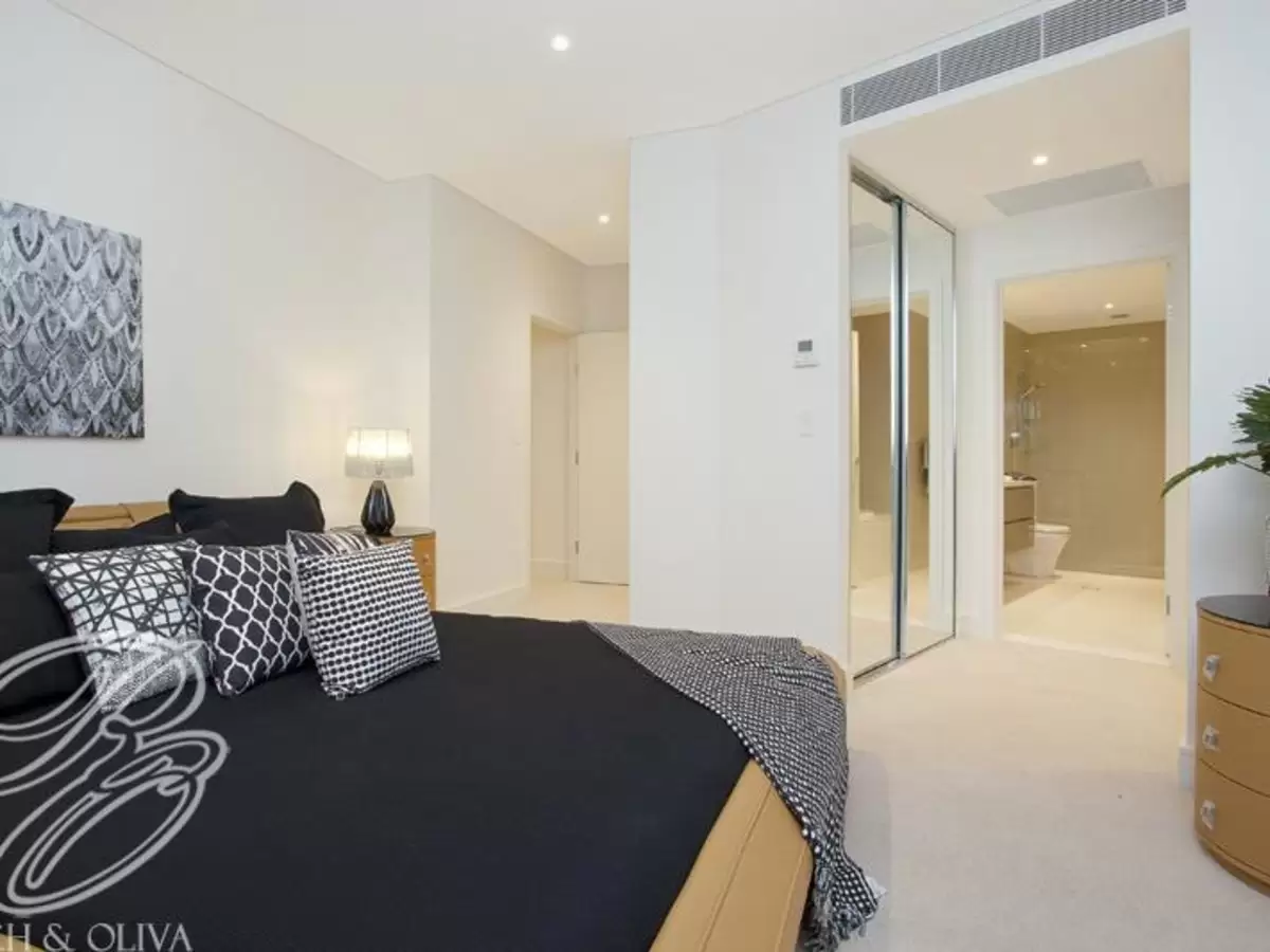 702/18 Woodlands Avenue, Breakfast Point Sold by Rich & Oliva - image 8