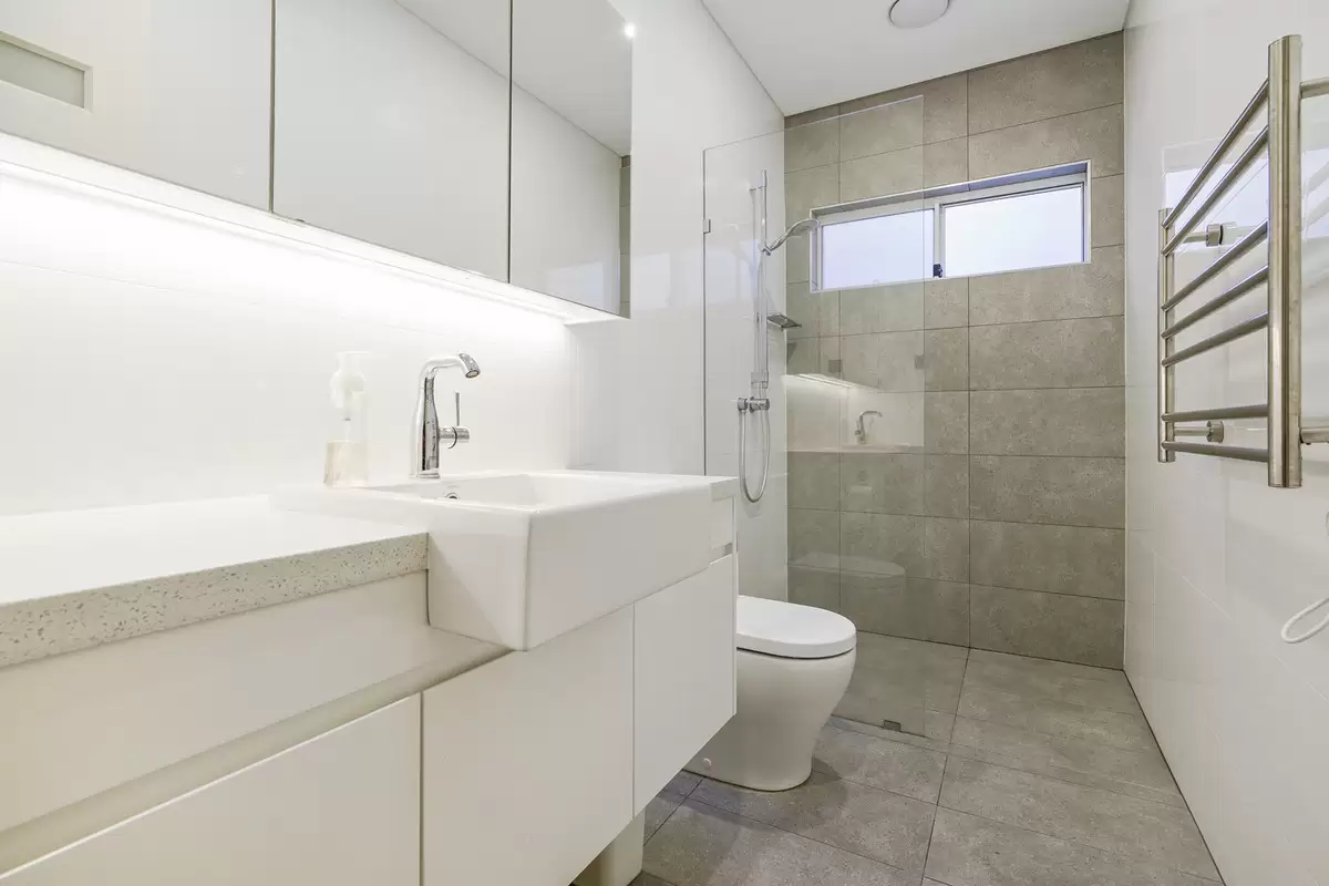 54 Lucas Road, Burwood Sold by Rich & Oliva - image 11