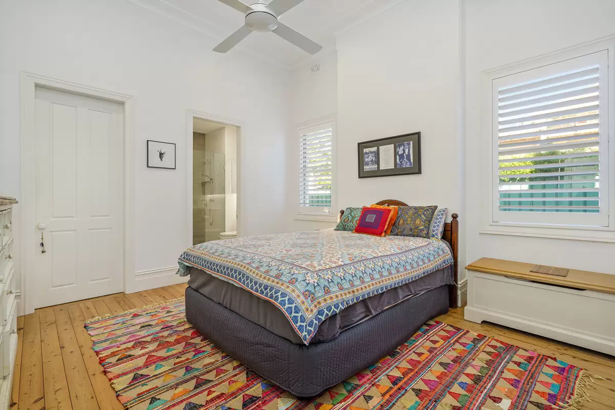 54 Lucas Road, Burwood Sold by Rich & Oliva - image 8