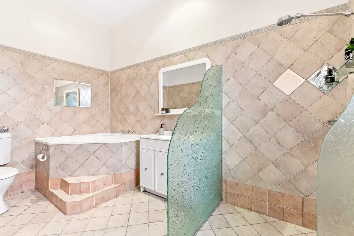 16 Balmoral Avenue, Croydon Park Sold by Rich & Oliva - image 4