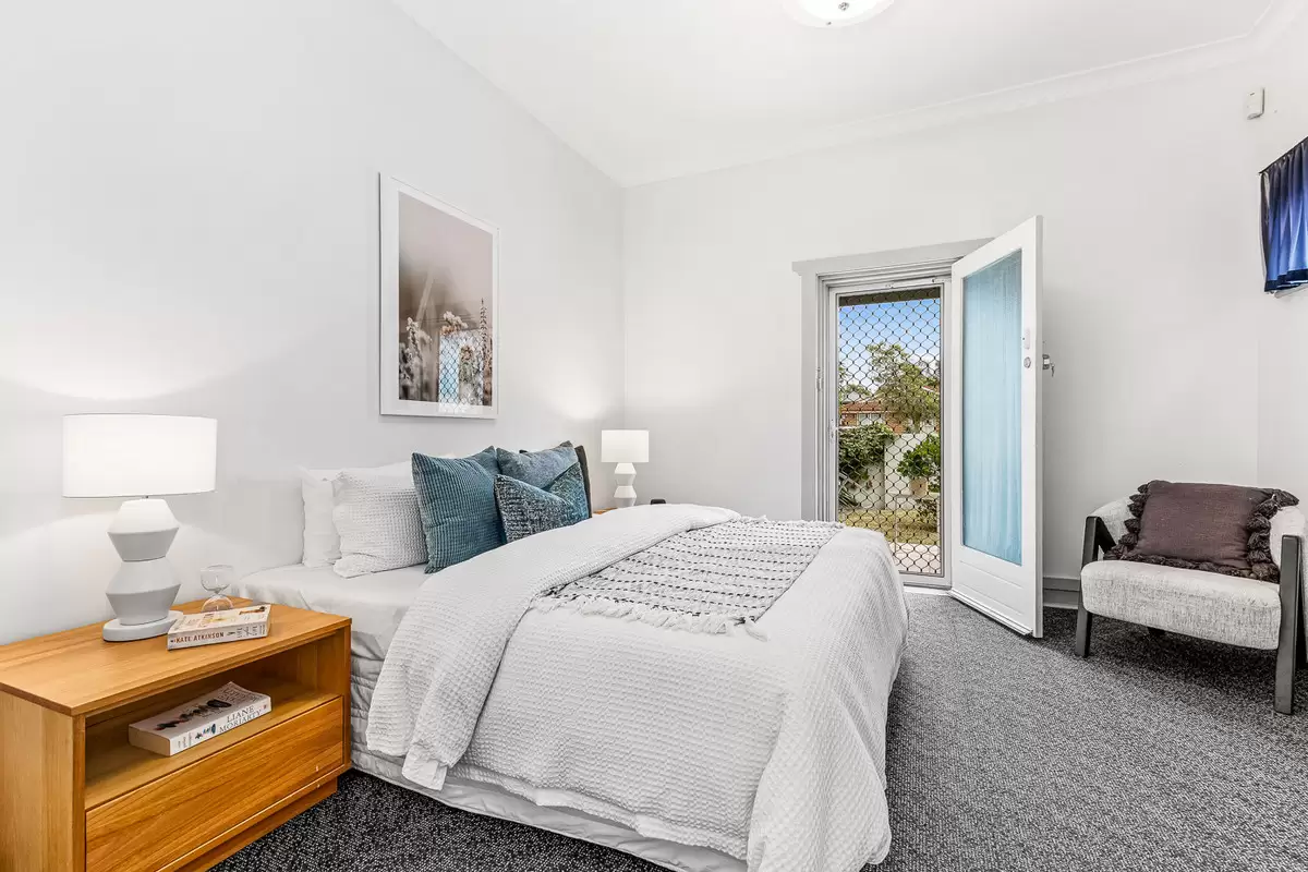 16 Balmoral Avenue, Croydon Park Sold by Rich & Oliva - image 2