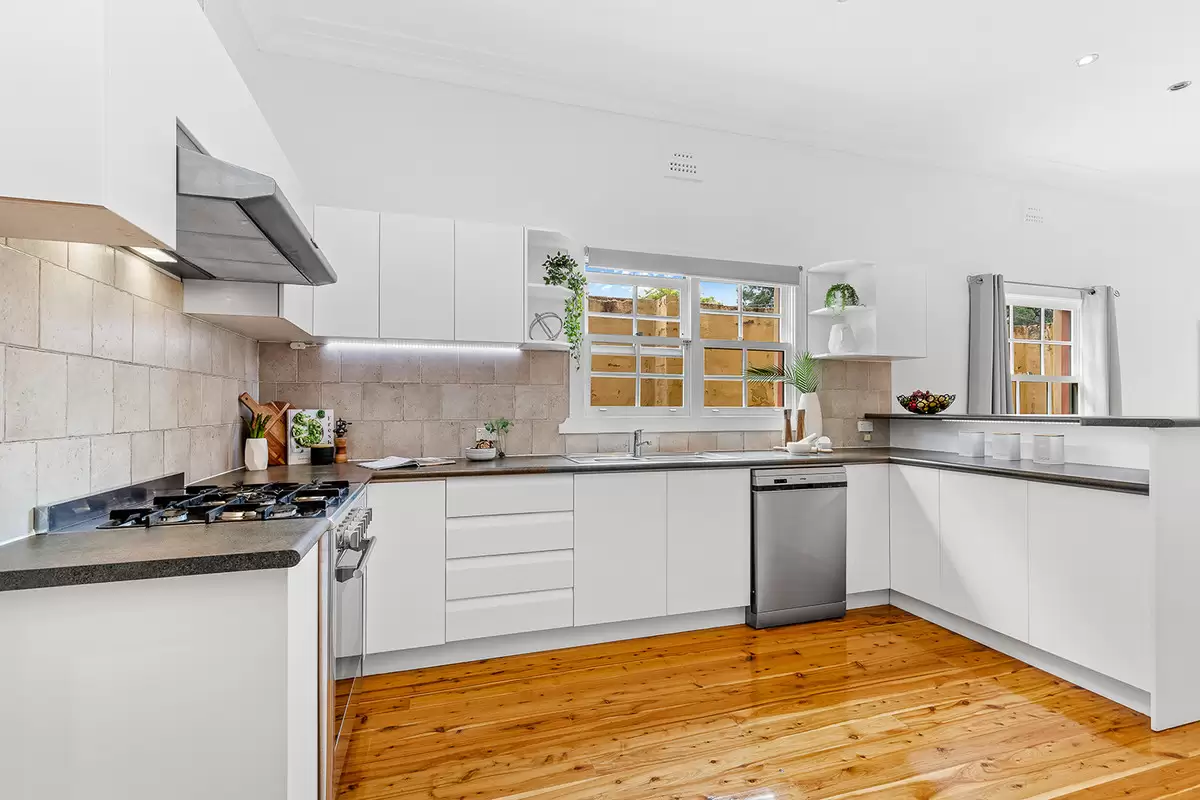 16 Balmoral Avenue, Croydon Park Sold by Rich & Oliva - image 8