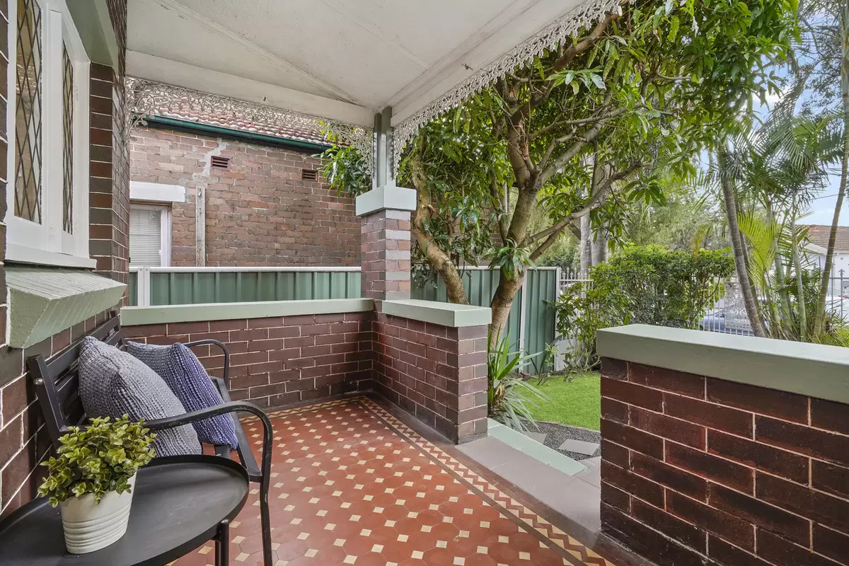 31 Cooks Avenue, Canterbury Sold by Rich & Oliva - image 2