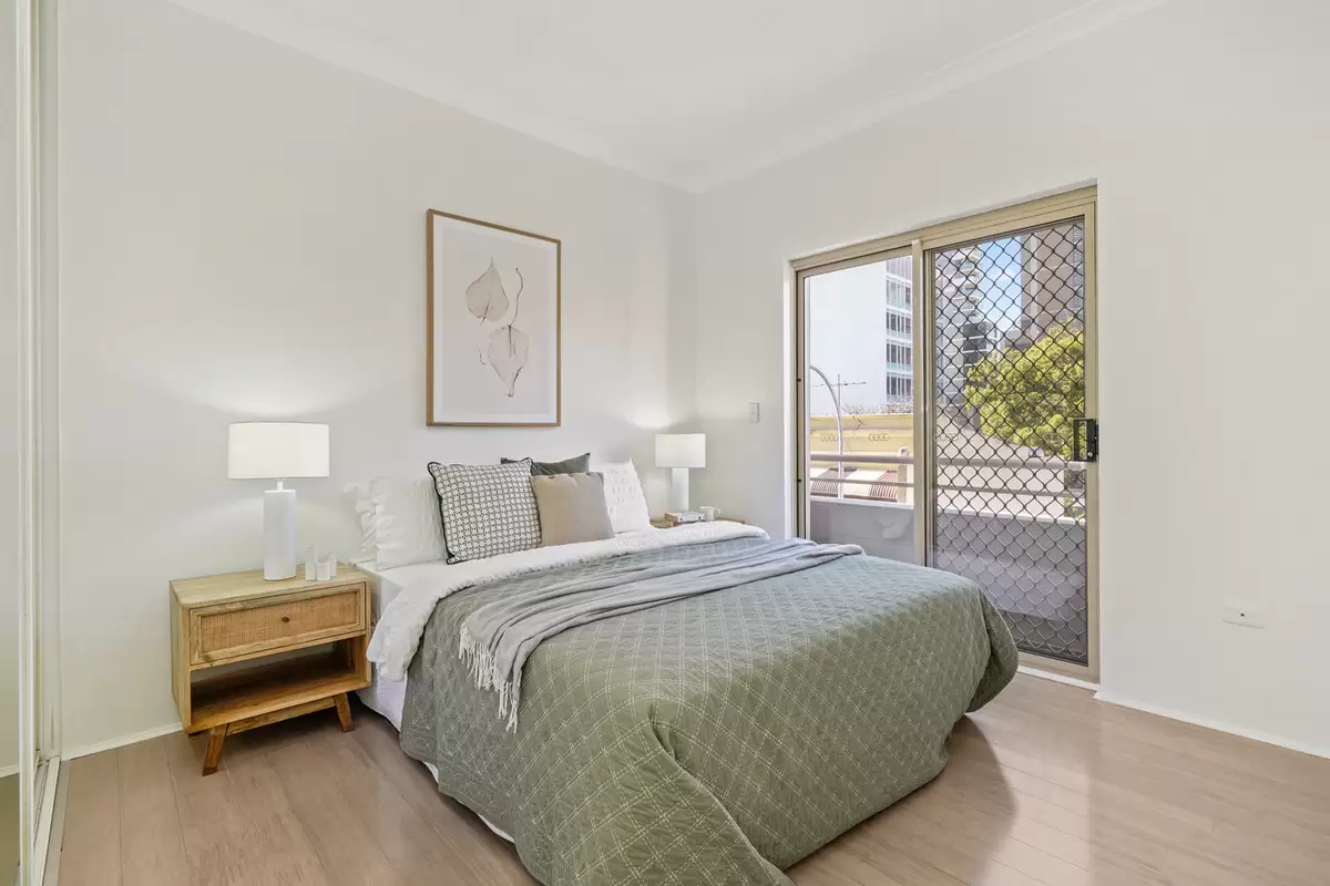 12/11-17 Burleigh Street, Burwood Sold by Rich & Oliva - image 3