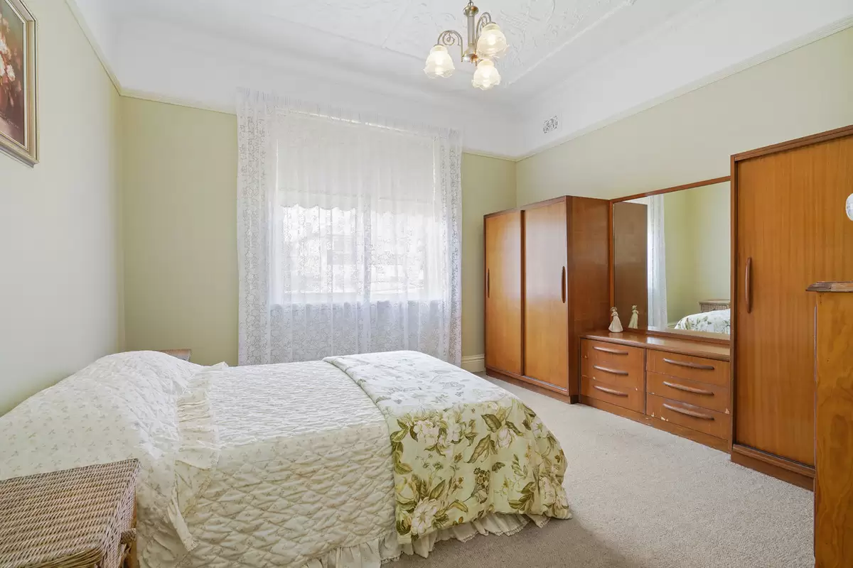 24 Allibone Street, Ashbury Sold by Rich & Oliva - image 5