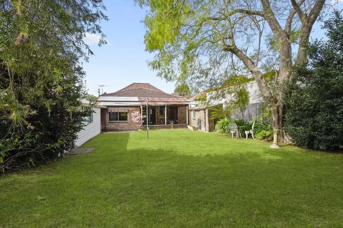 24 Allibone Street, Ashbury Sold by Rich & Oliva - image 15