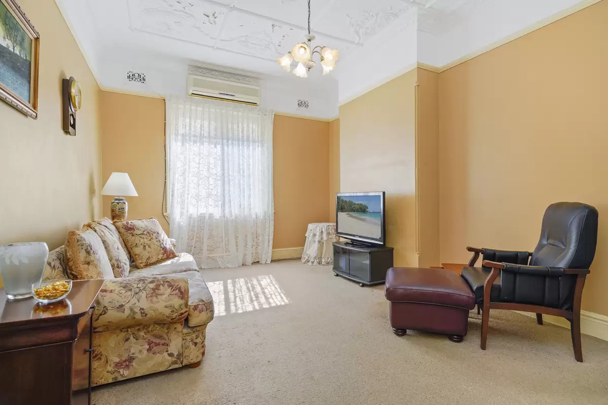 24 Allibone Street, Ashbury Sold by Rich & Oliva - image 9