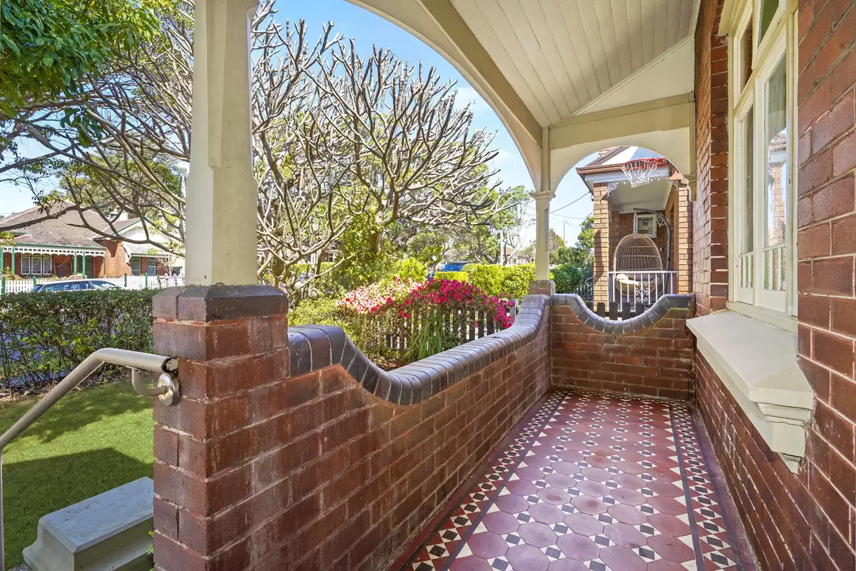 58 Walker Avenue, Haberfield Sold by Rich & Oliva - image 2