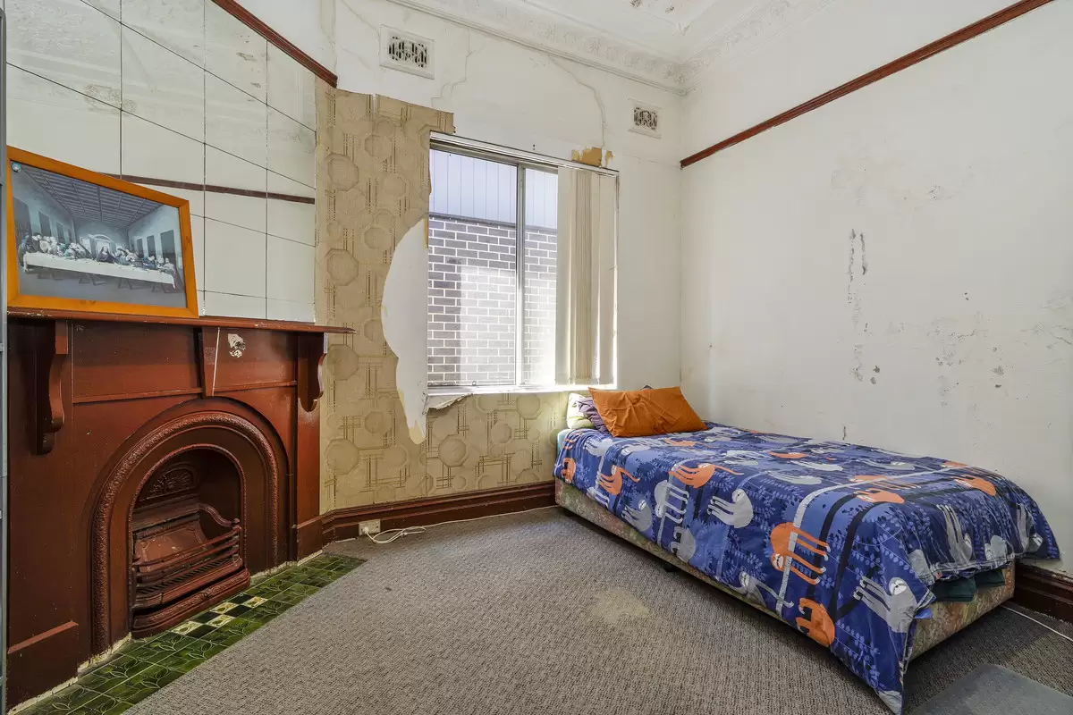 56 Croydon Avenue, Croydon Sold by Rich & Oliva - image 9