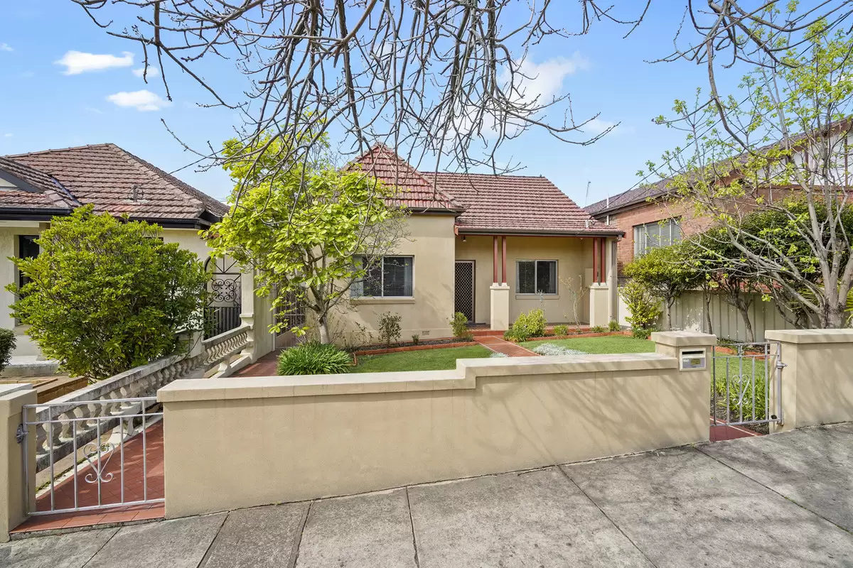 26 Leopold Street, Croydon Park Sold by Rich & Oliva - image 2