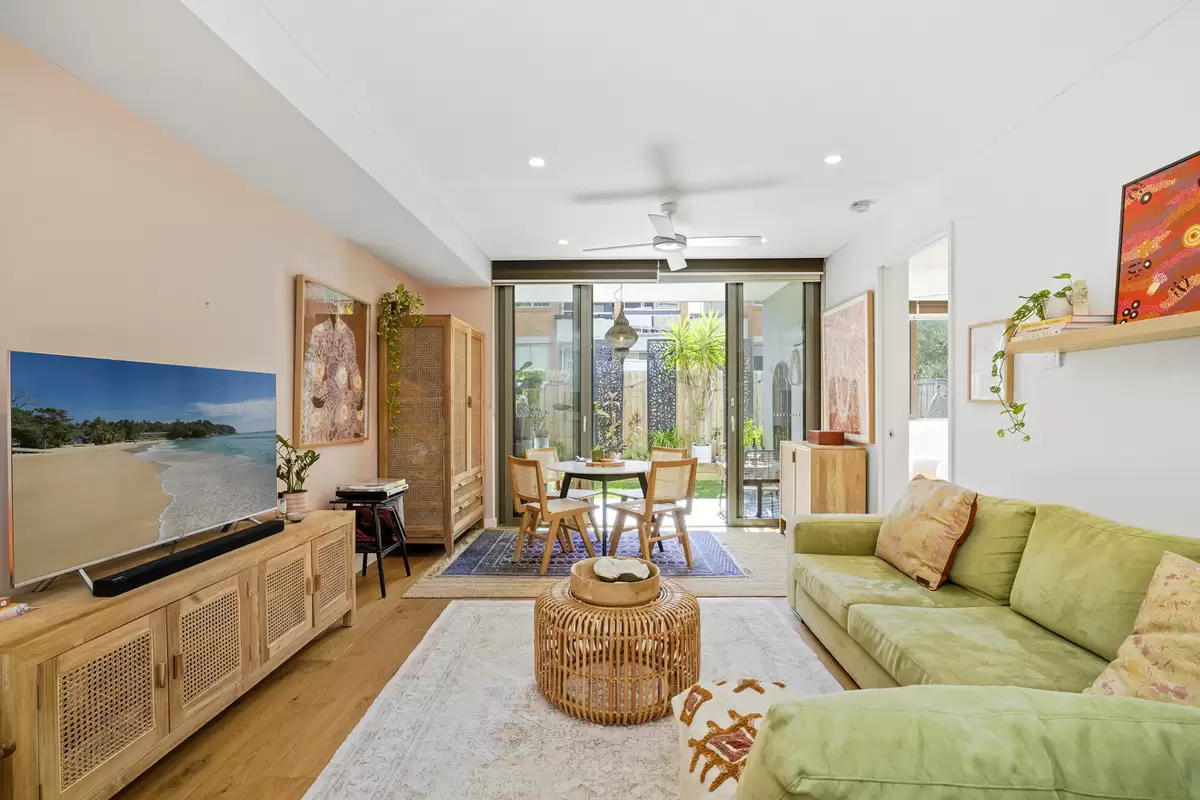 61/803 New Canterbury Road, Dulwich Hill Sold by Rich & Oliva - image 3