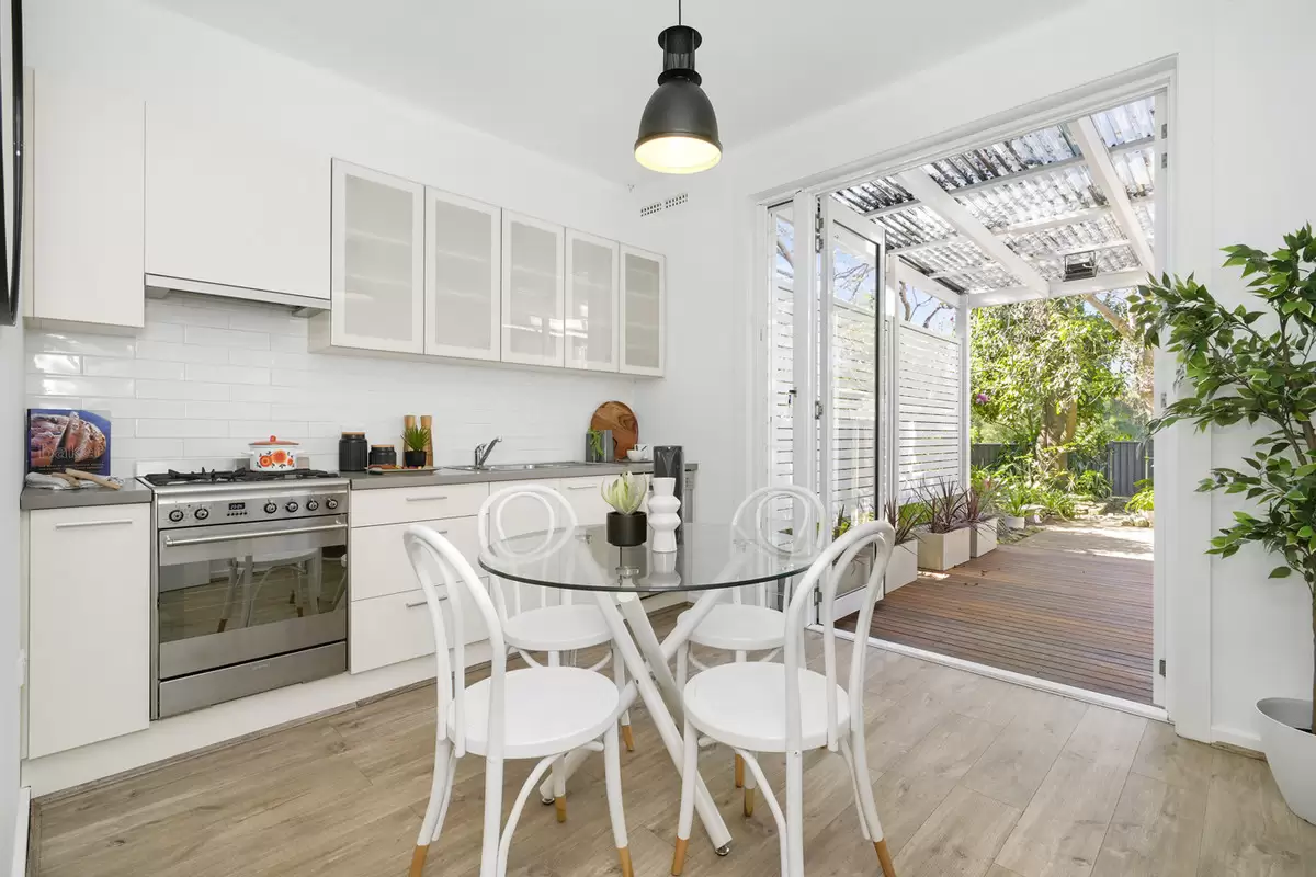16 Victory Avenue, Strathfield South Sold by Rich & Oliva - image 4