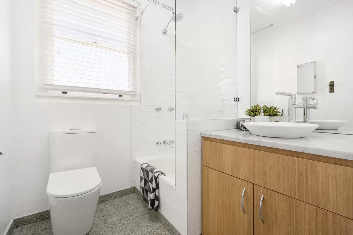 16 Victory Avenue, Strathfield South Sold by Rich & Oliva - image 8