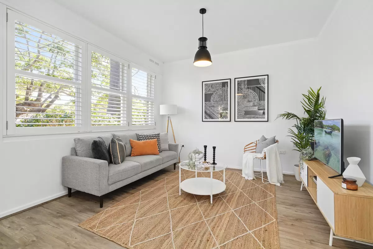 16 Victory Avenue, Strathfield South Sold by Rich & Oliva - image 3