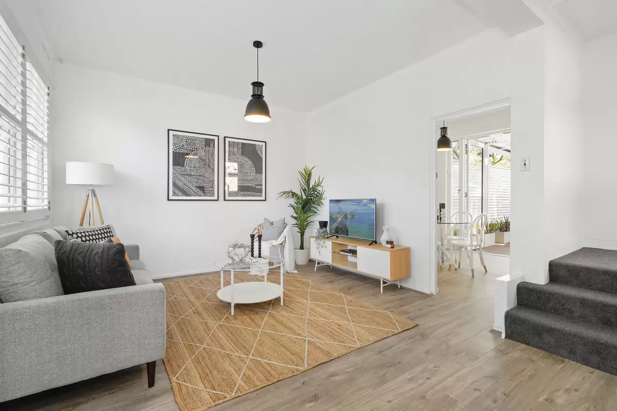 16 Victory Avenue, Strathfield South Sold by Rich & Oliva - image 2