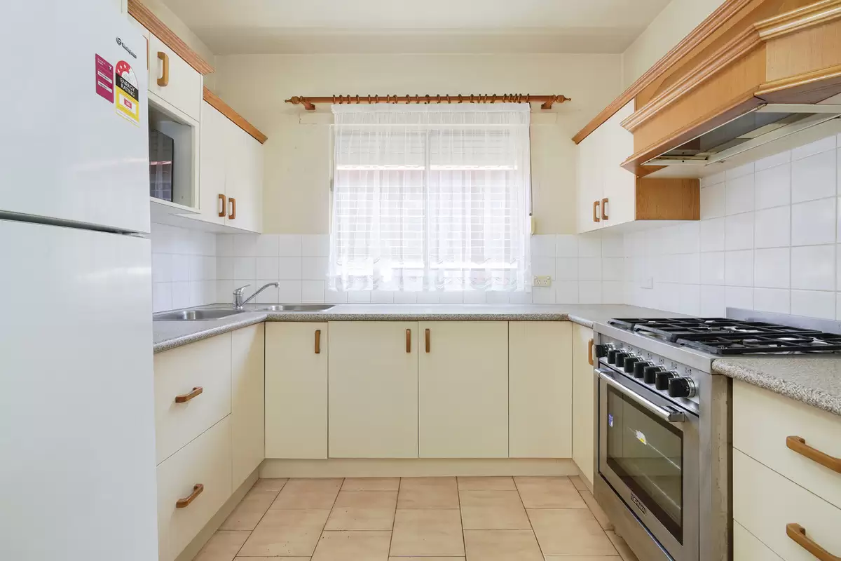 9 Highbury Street, Croydon Sold by Rich & Oliva - image 8