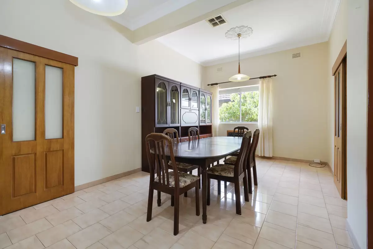 9 Highbury Street, Croydon Sold by Rich & Oliva - image 7