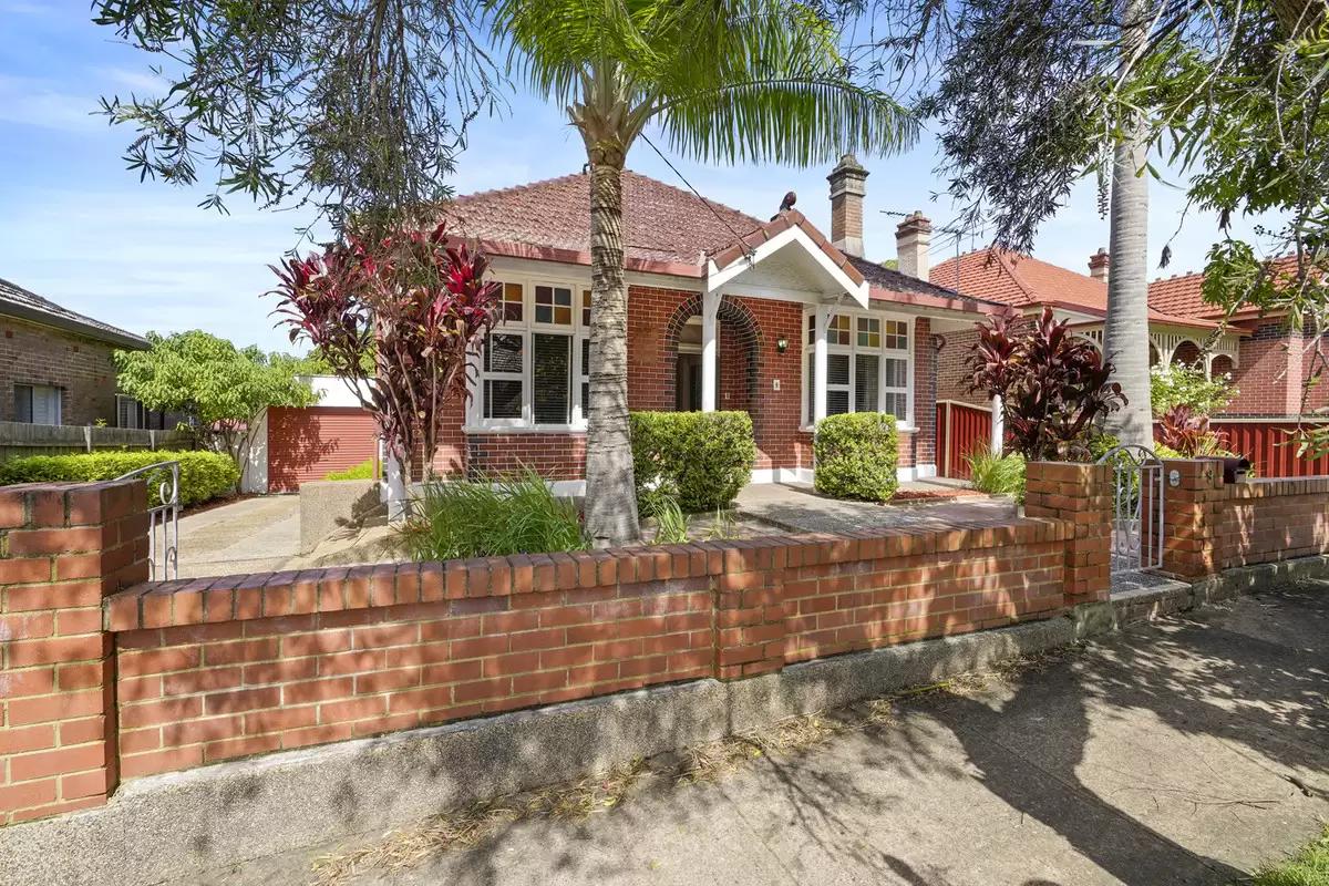 9 Highbury Street, Croydon Sold by Rich & Oliva - image 2