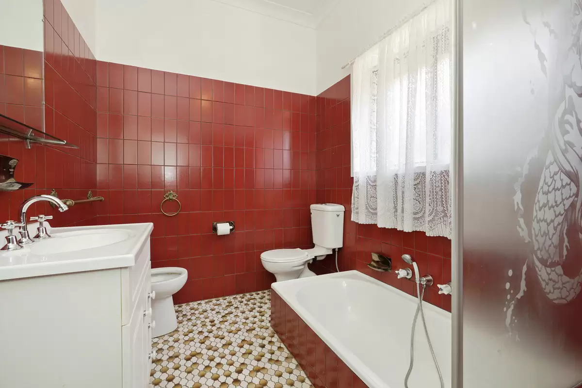 9 Highbury Street, Croydon Sold by Rich & Oliva - image 6