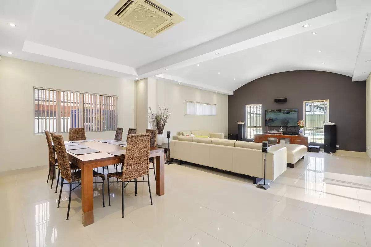 9 Tavistock Street, Croydon Park Sold by Rich & Oliva - image 5