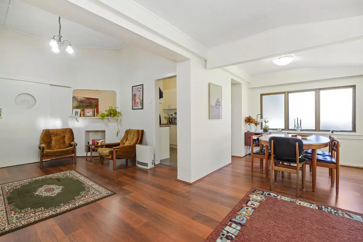 108 Thomas Street, Croydon Sold by Rich & Oliva - image 3