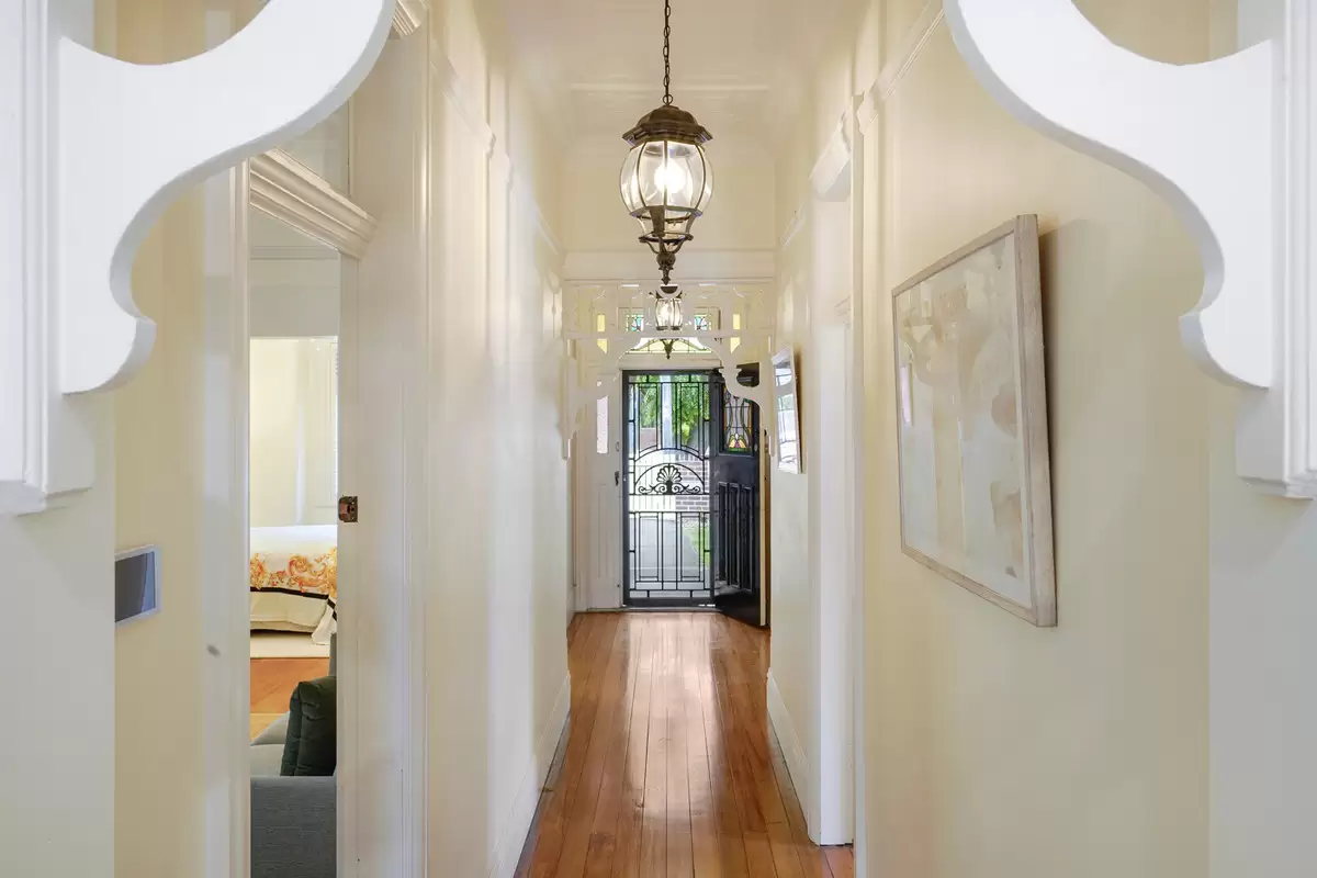9 Lea Street, Croydon Sold by Rich & Oliva - image 2
