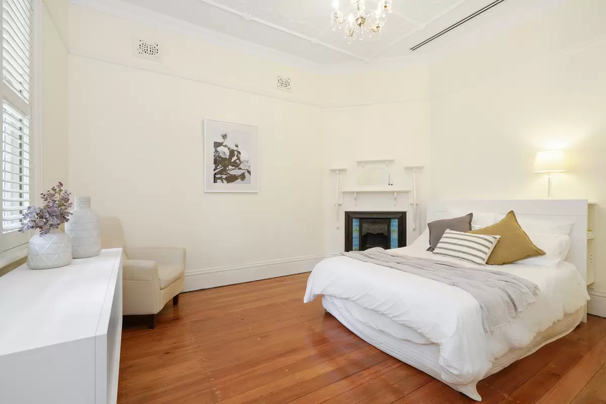 9 Lea Street, Croydon Sold by Rich & Oliva - image 5