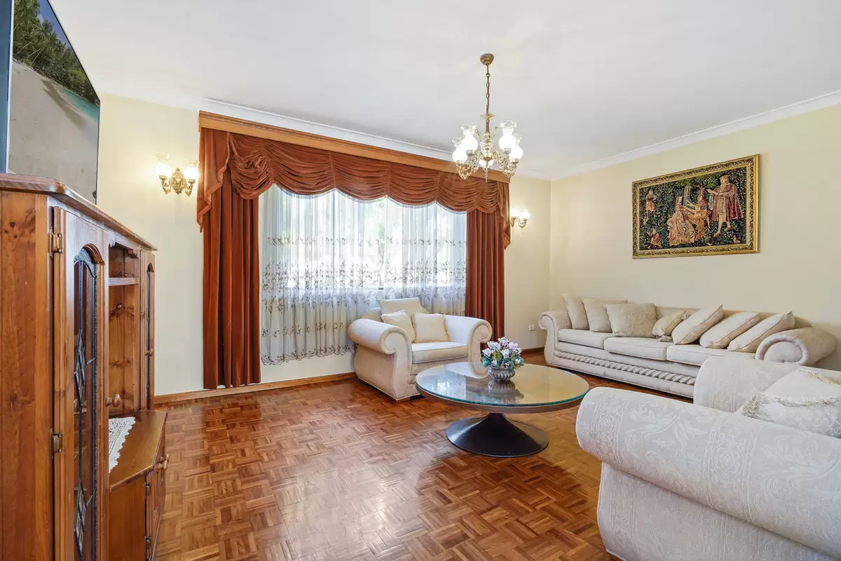 8 Tucker Street, Bass Hill Sold by Rich & Oliva - image 3