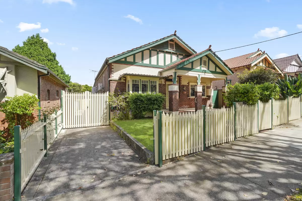 15 Oak Street, Ashfield Sold by Rich & Oliva - image 3