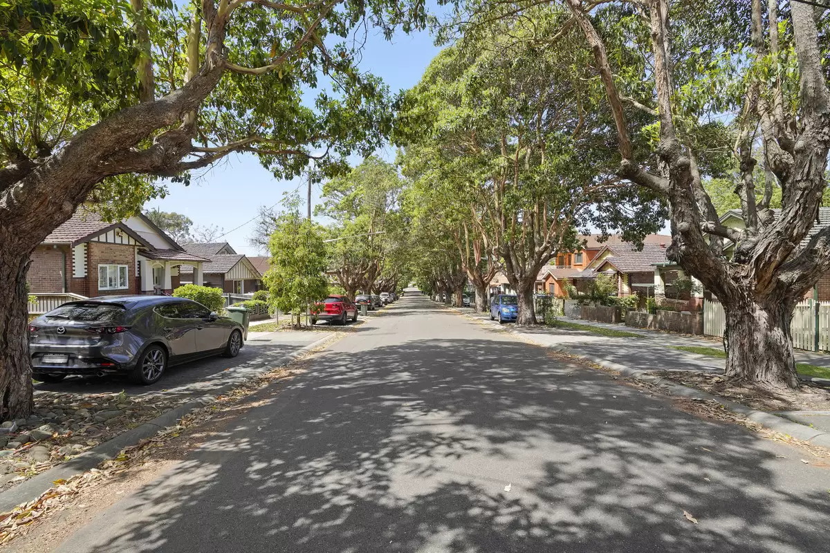 15 Oak Street, Ashfield Sold by Rich & Oliva - image 13