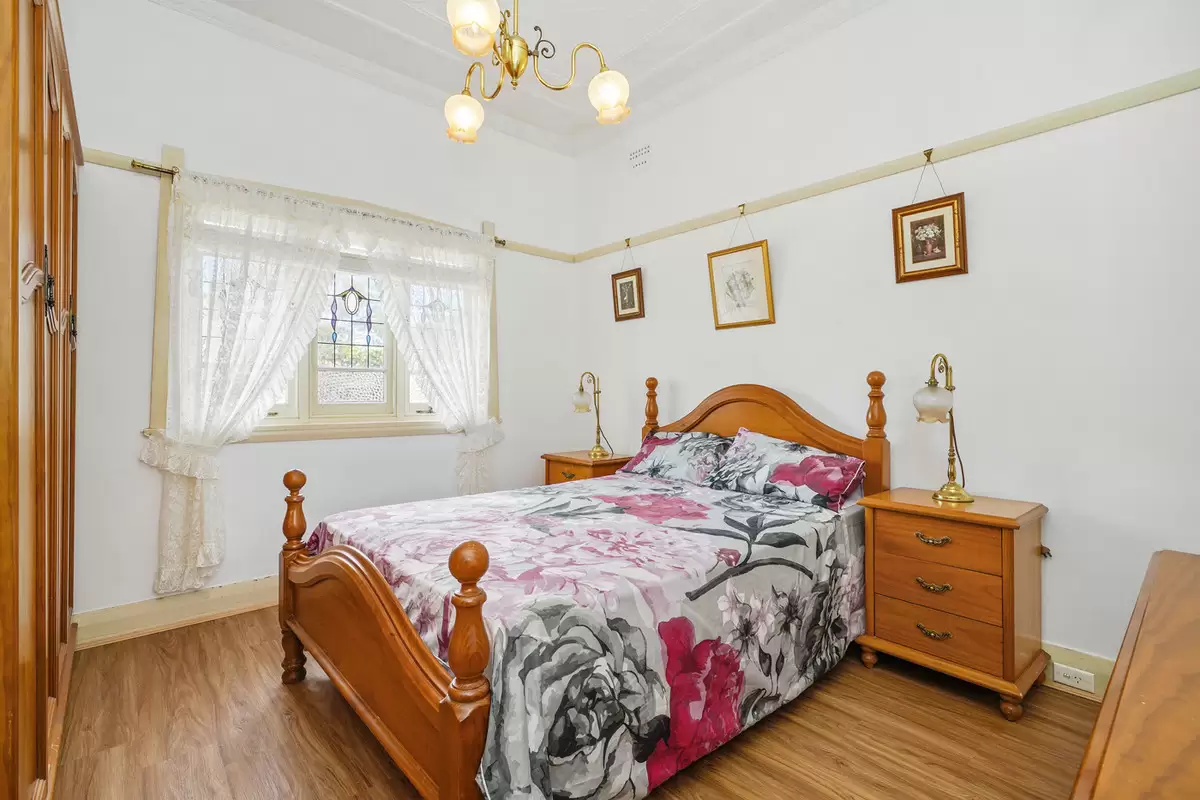 5 Windsor Avenue, Croydon Park Sold by Rich & Oliva - image 2