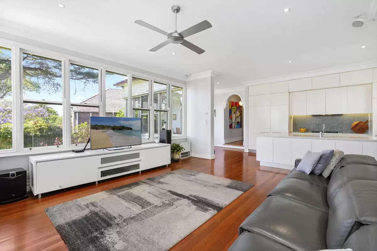 23 Chelmsford Avenue, Croydon Sold by Rich & Oliva - image 7
