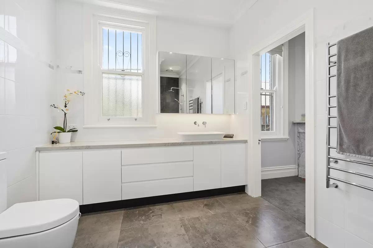 23 Chelmsford Avenue, Croydon Sold by Rich & Oliva - image 9