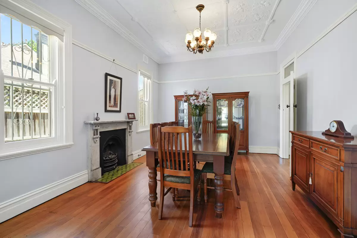23 Chelmsford Avenue, Croydon Sold by Rich & Oliva - image 4