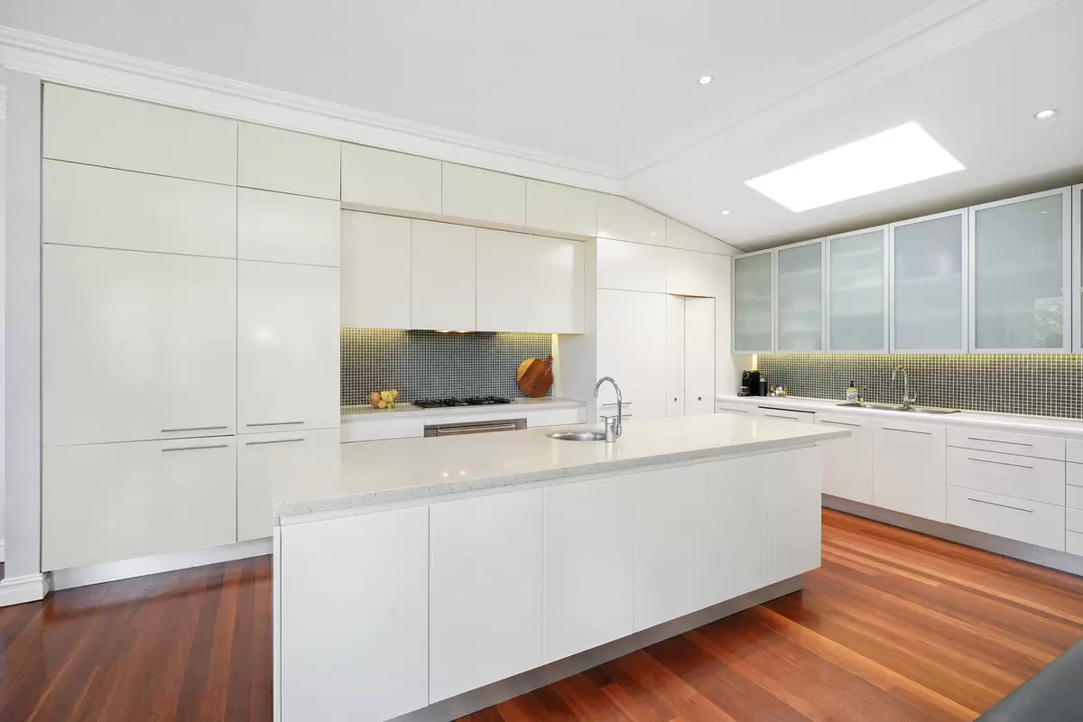 23 Chelmsford Avenue, Croydon Sold by Rich & Oliva - image 6